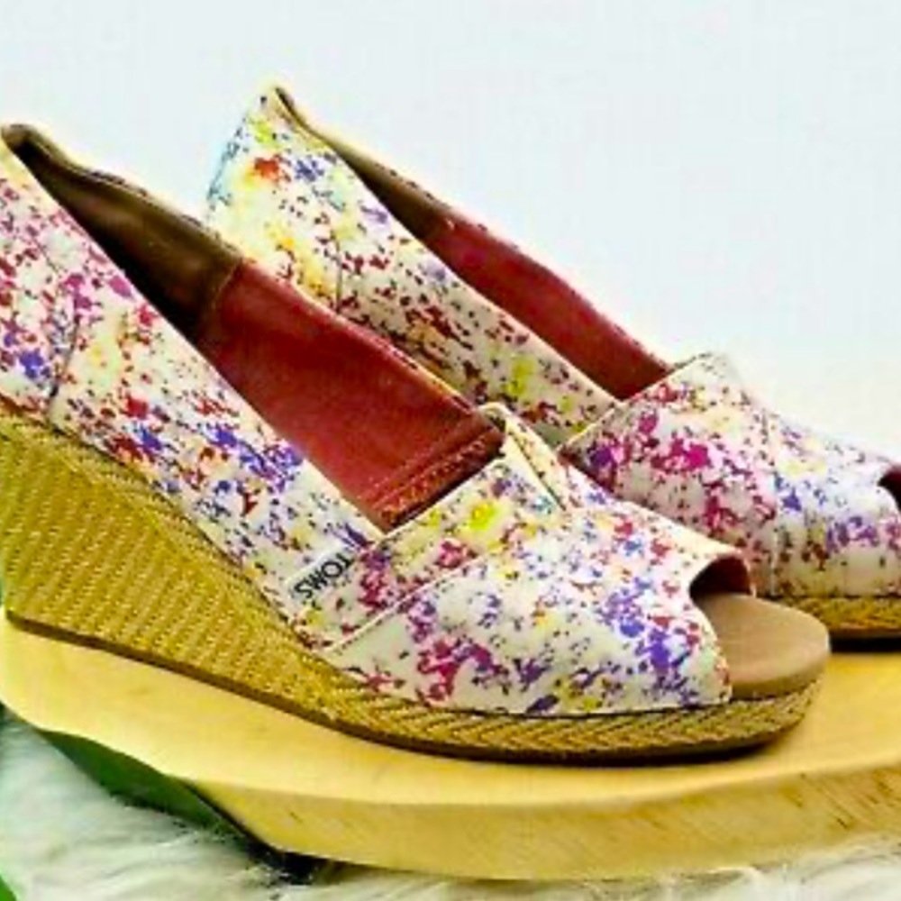 TOMS | Open Toe Wedge Sandals w/ Speckled Paisley Print | Women’s 8